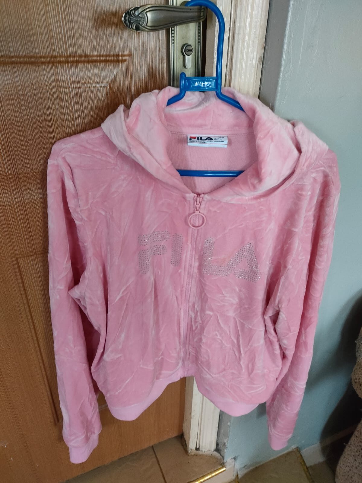 Adult Fleeces A - Image 10