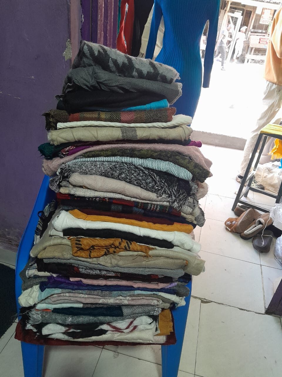 Wool Scarves A - Image 4
